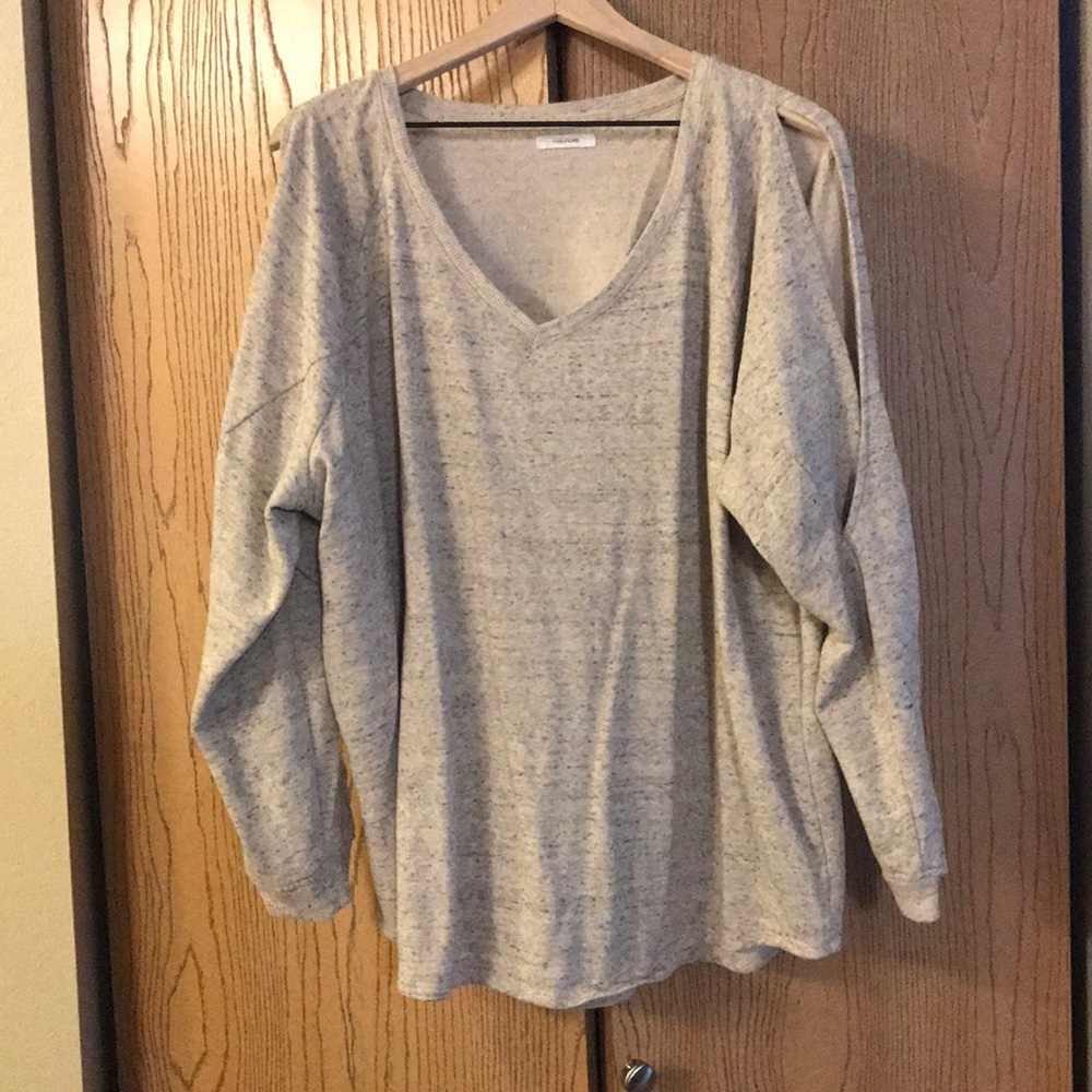 Oatmeal sweater with cutout sleeves